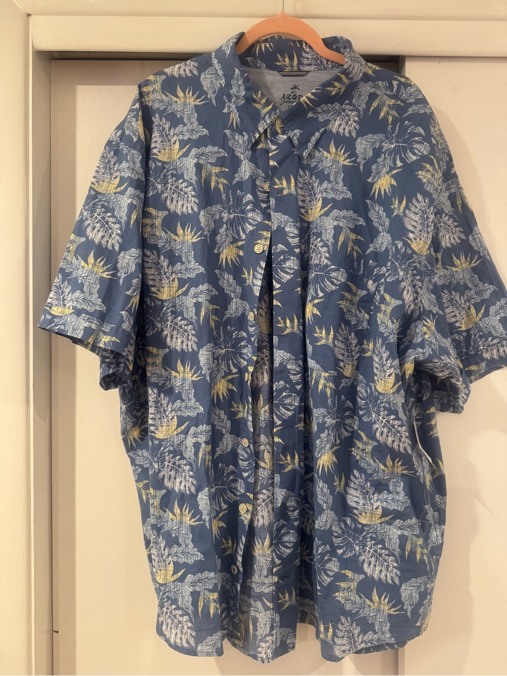 Izod Blue Tropical Print Short-Sleeve Button-Down Shirt